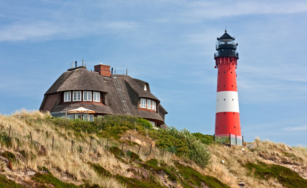 Hotel und Leuchtturm auf Sylt